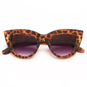 Occhiali da Sole Donna Claudia Big Cat Eye Okkia