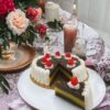 Candela A Forma Di Torta Con Panna E Fragola