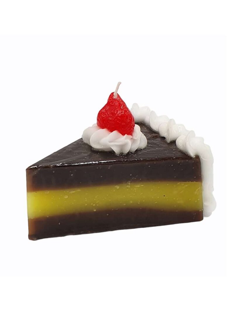 Candela A Forma Di Torta Con Panna E Fragola
