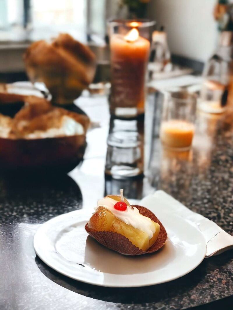 Candela A Forma Di Babà Napoletano