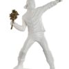 Figura Decorativa Lanciatore Di Fiori Di Banksy Bianco