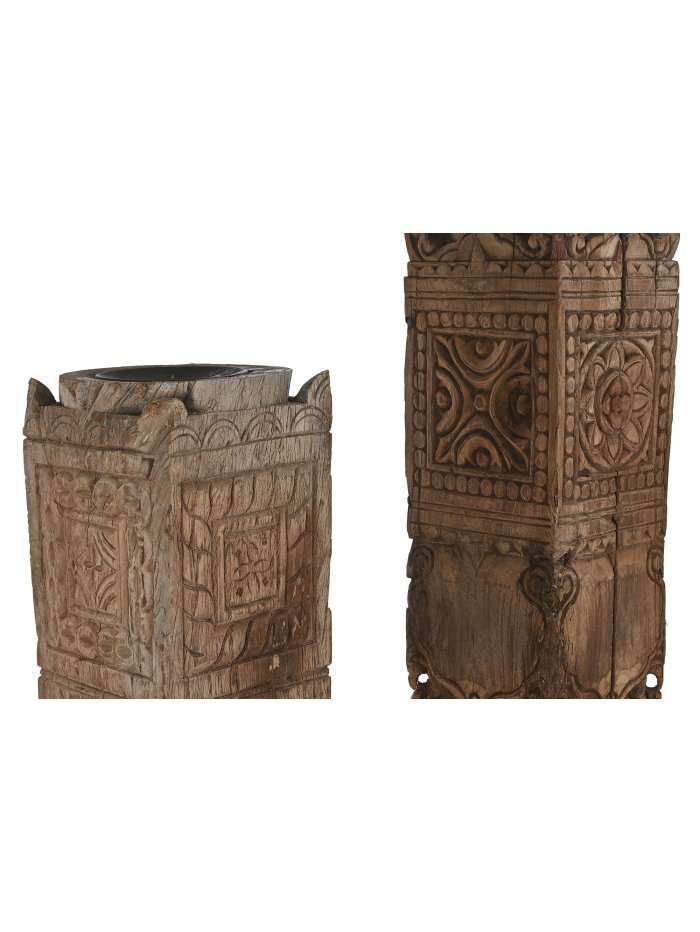 Colonna Portacandela In Legno Naturale Riciclato Intagliata