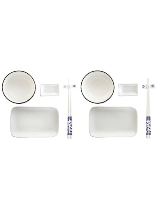 Questo set sushi da 10 pezzi in porcellana con bacchette in bambù è l’accessorio perfetto per portare un’esperienza sushi raffinata direttamente a casa tua. Con un design elegante e funzionale, è ideale per due persone e include tutto il necessario per servire e gustare sushi con stile. Design Elegante e Moderno: La porcellana bianca e le bacchette in bambù creano un effetto visivo sofisticato, adatto a qualsiasi tavola, dalle cene informali alle occasioni speciali. Materiali di Alta Qualità: La porcellana è resistente e facile da pulire, mentre le bacchette in bambù sono leggere e naturali, garantendo un’esperienza autentica. Set Completo: Include 2 piatti per sushi, 2 piattini per salsa, 2 portabacchette, 2 bacchette in bambù e 2 supporti per bacchette, tutto pensato per un servizio impeccabile. Versatilità d’Uso: Perfetto per cene a tema sushi, serate tra amici o momenti romantici, questo set aggiunge un tocco di eleganza alla tua tavola. Dimensioni Compatte: Facile da conservare e riporre, è ideale per chi cerca praticità senza rinunciare allo stile. Specifiche Tecniche: Materiale: Porcellana e bambù Colore: Bianco e bambù naturale Contenuto: 10 pezzi (2 piatti sushi, 2 piattini salsa, 2 portabacchette, 2 bacchette, 2 supporti) Stile: Elegante/Moderno Utilizzo: Indoor Utilizzo Consigliato: Perfetto per chi cerca un set sushi completo e di design, questo set è ideale per appassionati di cucina giapponese e per chi ama ospitare con stile. Un’ottima idea regalo per occasioni speciali.