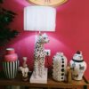 Lampada Da Tavolo Leopardo In Resina Con Paralume Bianco