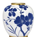 Vaso in Ceramica Bianco con Fiori Blu